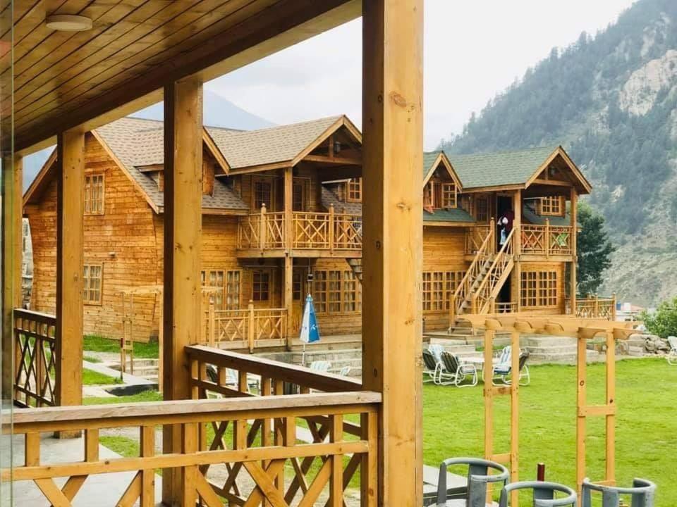 Swiss Wood Cottages Naran Buitenkant foto