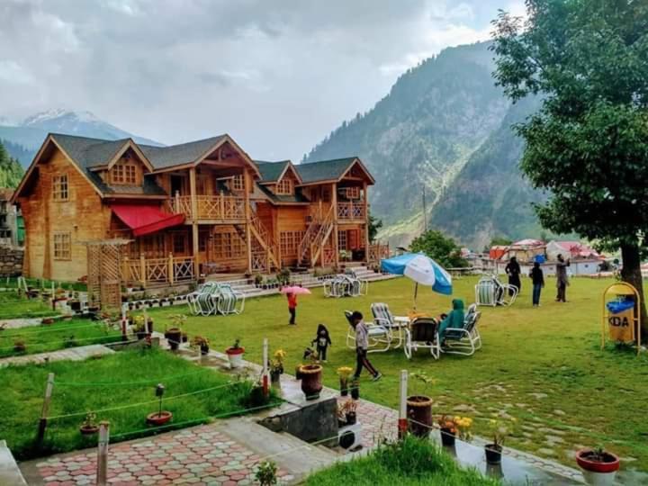 Swiss Wood Cottages Naran Buitenkant foto