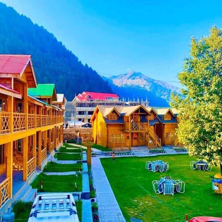 Swiss Wood Cottages Naran Buitenkant foto